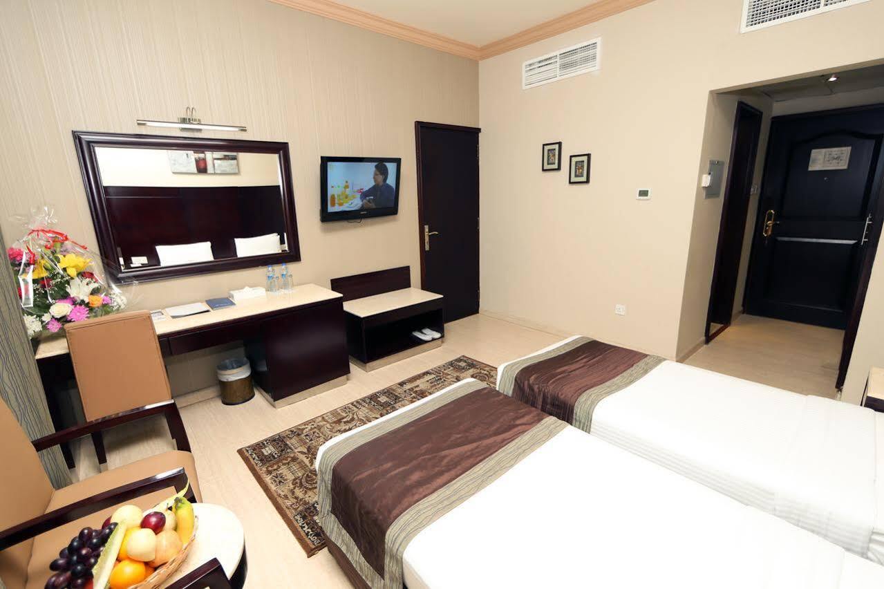 Signature Inn Al Riqqa Dubai Esterno foto